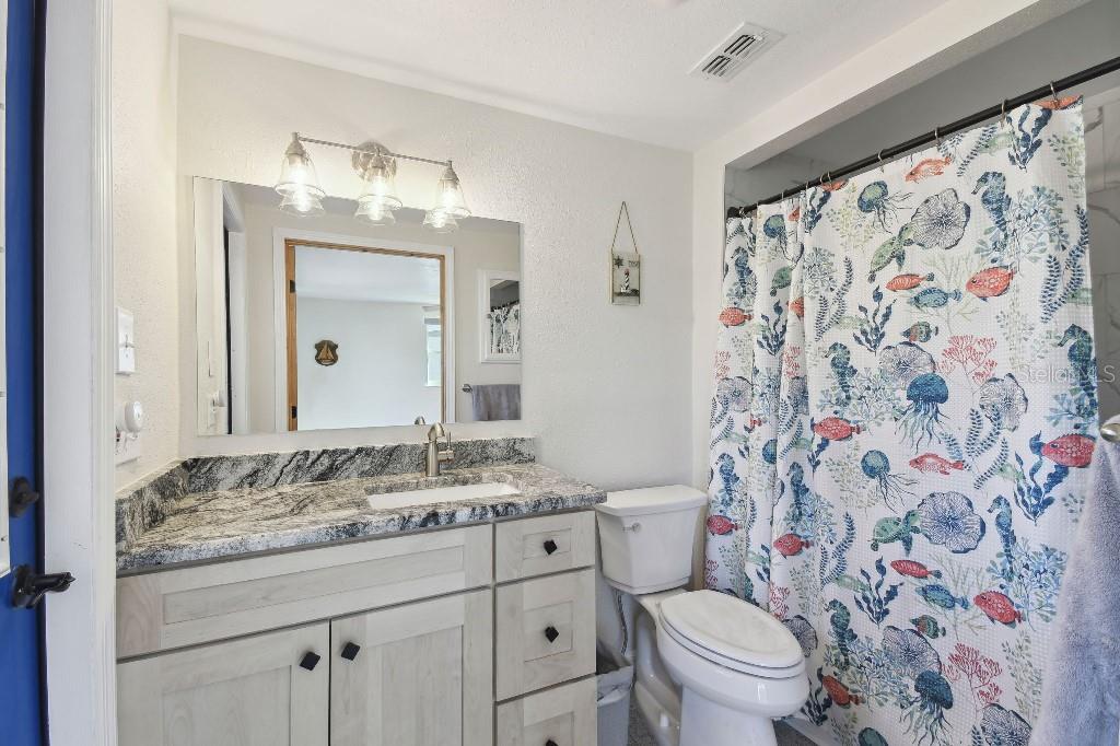 Image 10 of 39 For 13323 Susan Drive