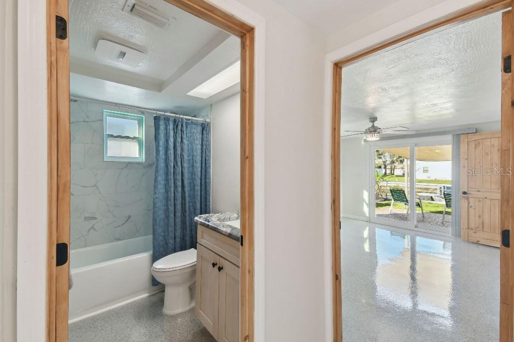 Image 11 of 39 For 13323 Susan Drive