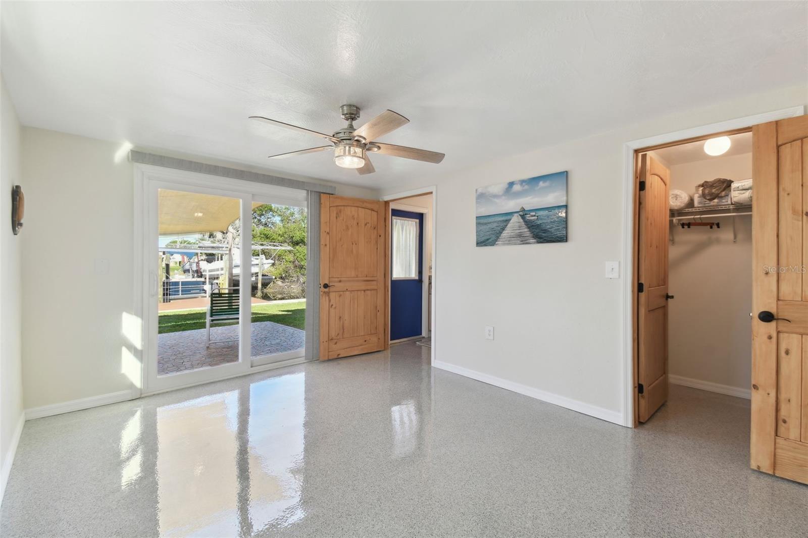 Image 16 of 39 For 13323 Susan Drive