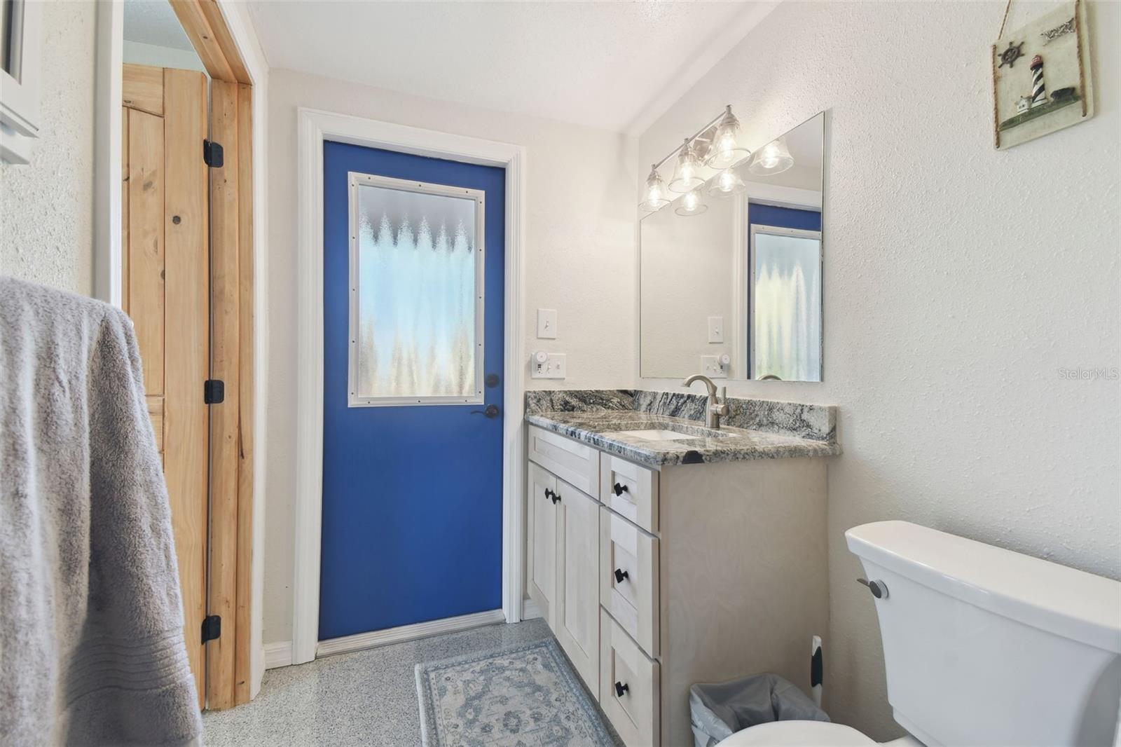 Image 21 of 39 For 13323 Susan Drive