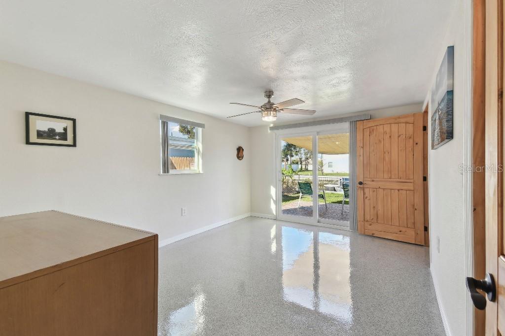 Image 9 of 39 For 13323 Susan Drive