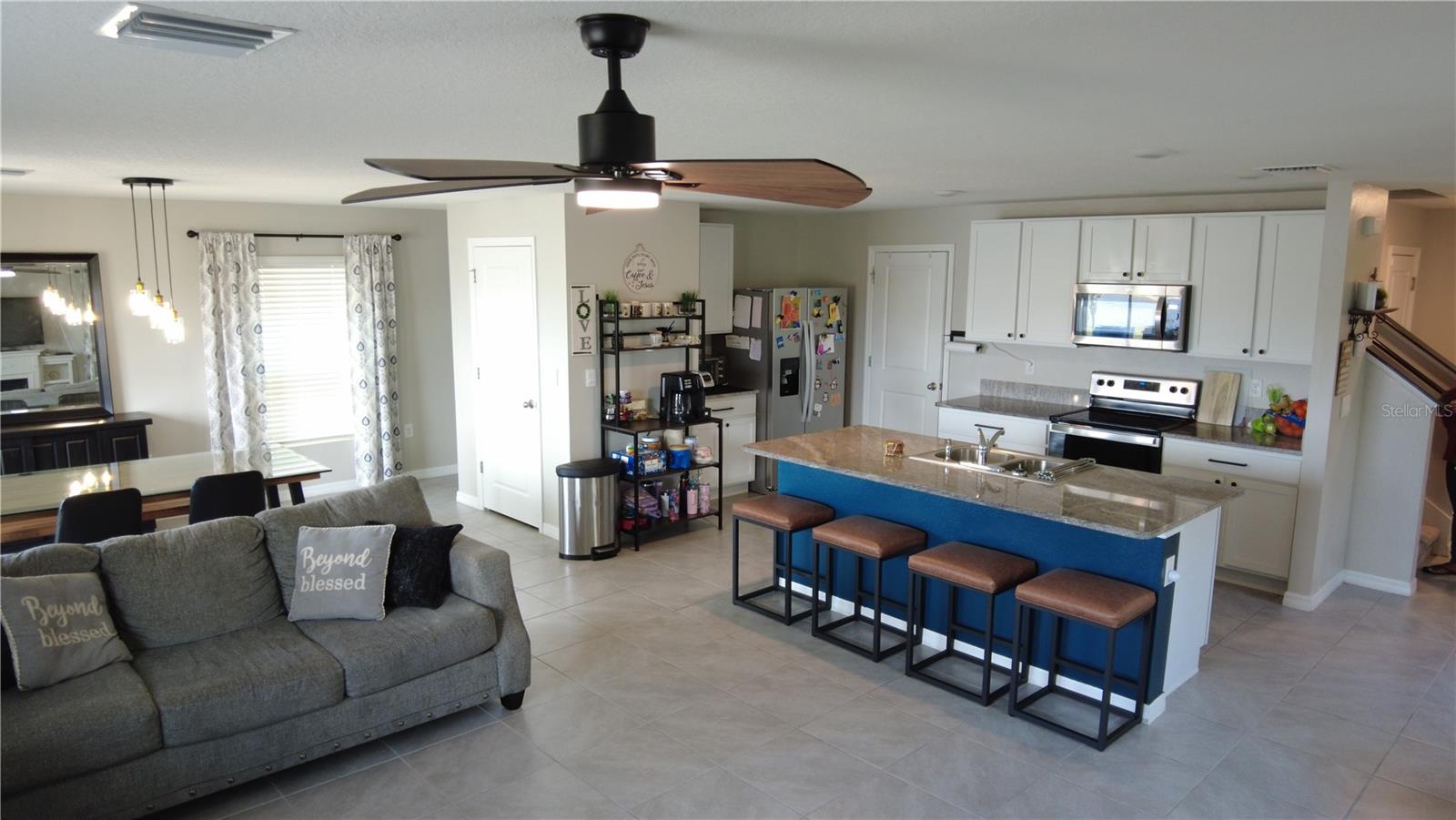 Image 8 of 46 For 16728 Kingman Reef Street