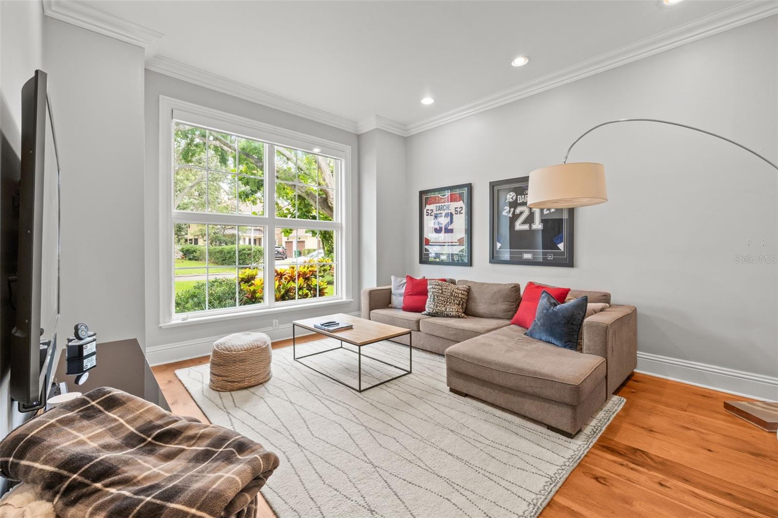 Image 16 of 39 For 204 Trask Street