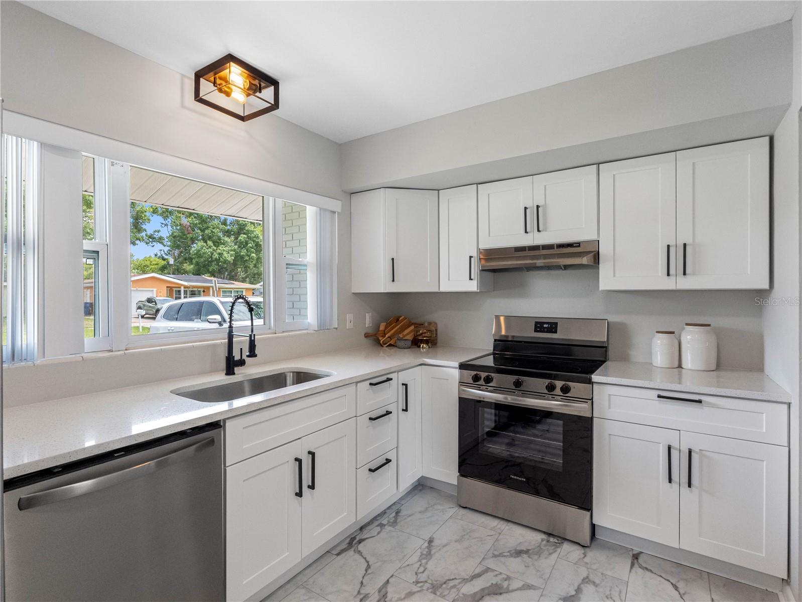 Image 11 of 33 For 2432 Keene Park Drive