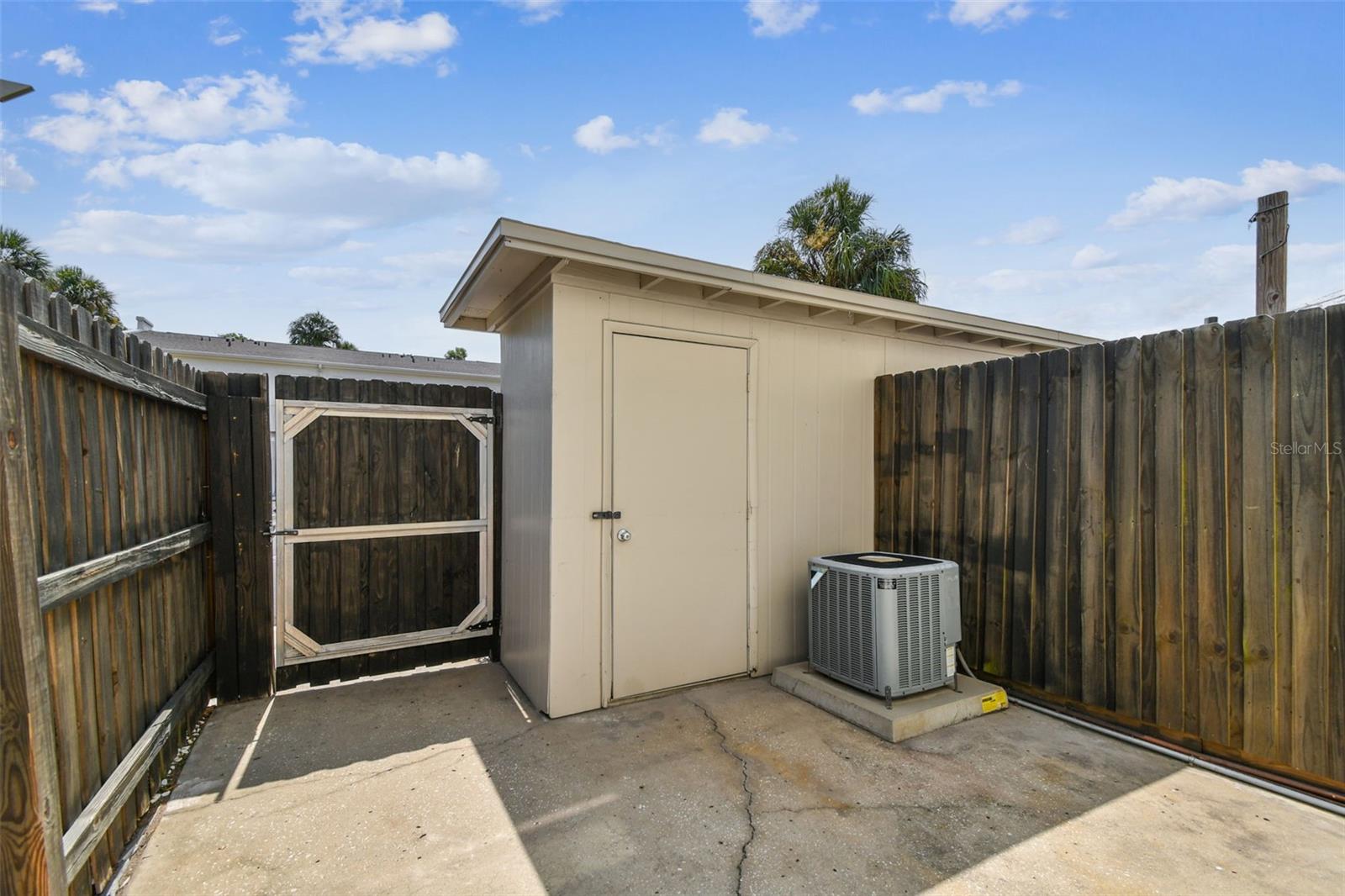 Image 24 of 36 For 4506 La Capri Court