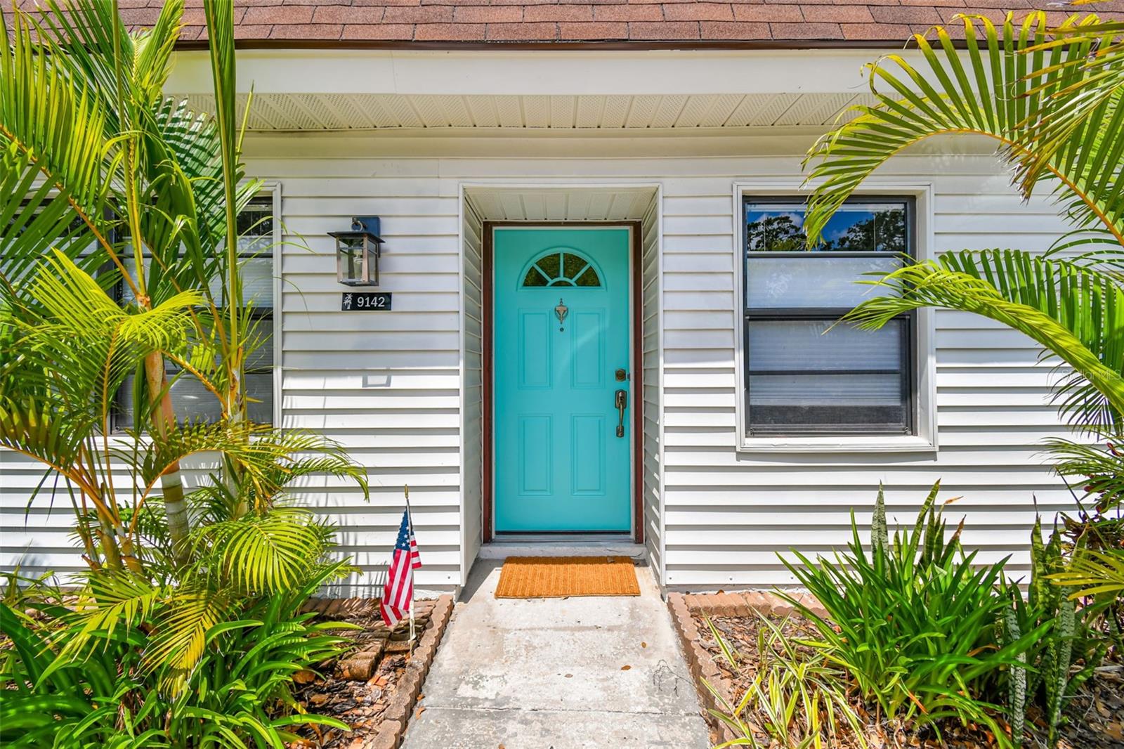 Details for 9142 Oakwood Lane, SEMINOLE, FL 33776