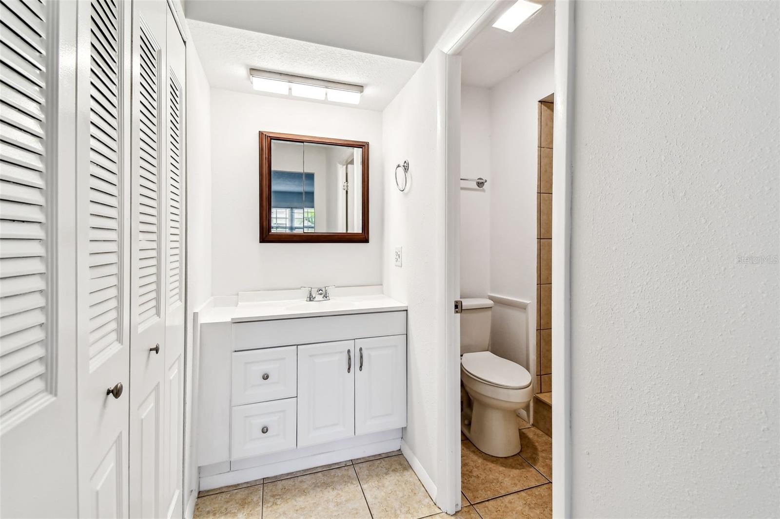 Image 13 of 28 For 9142 Oakwood Lane