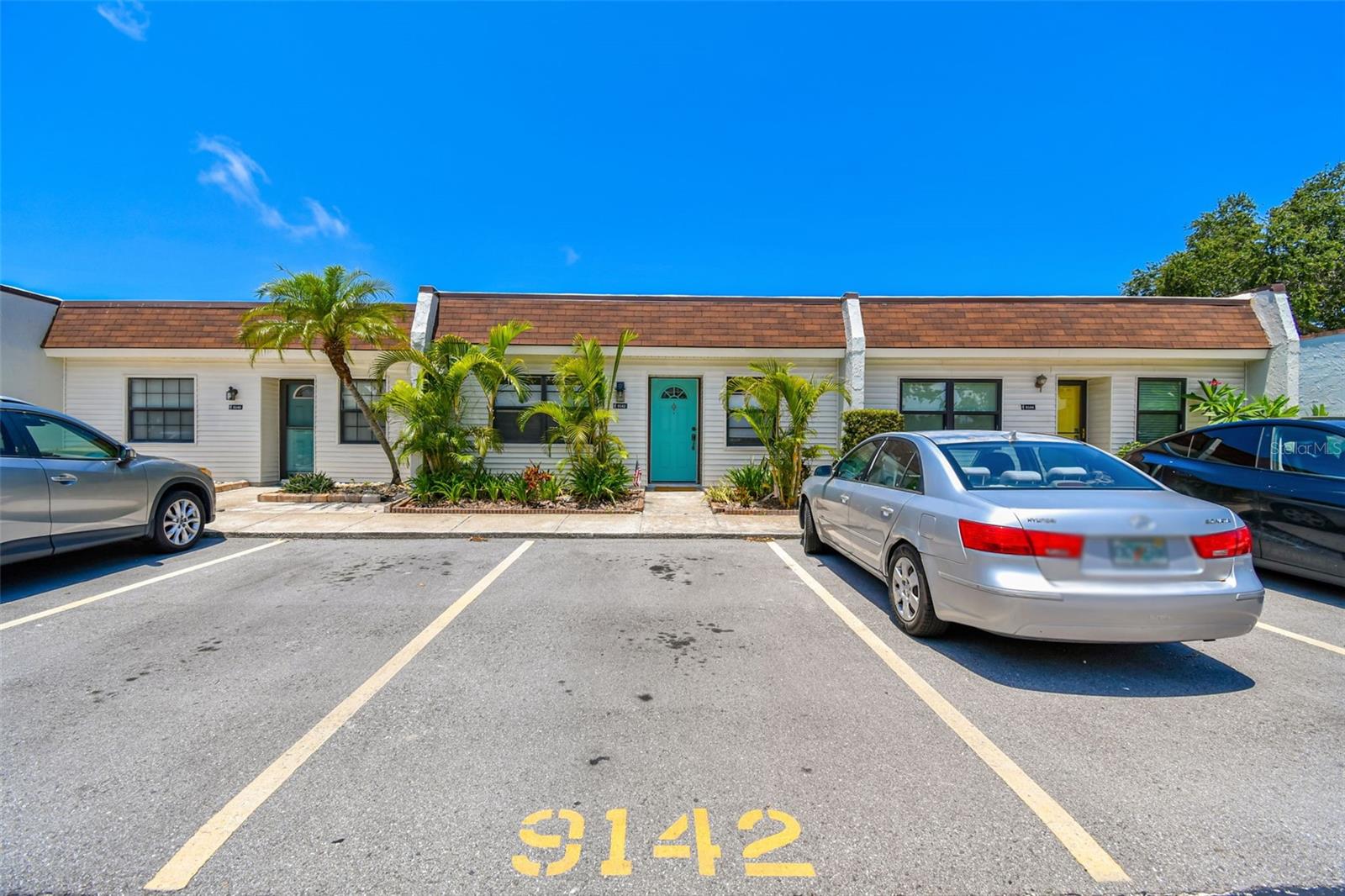 Image 2 of 28 For 9142 Oakwood Lane