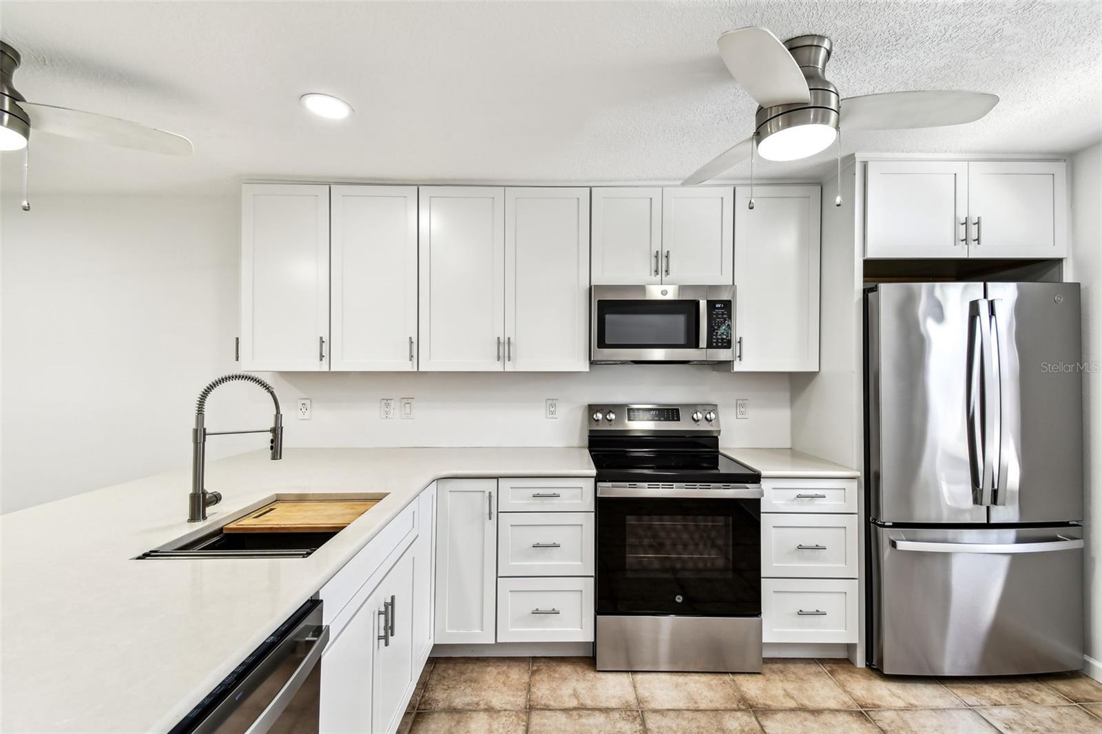 Image 7 of 28 For 9142 Oakwood Lane