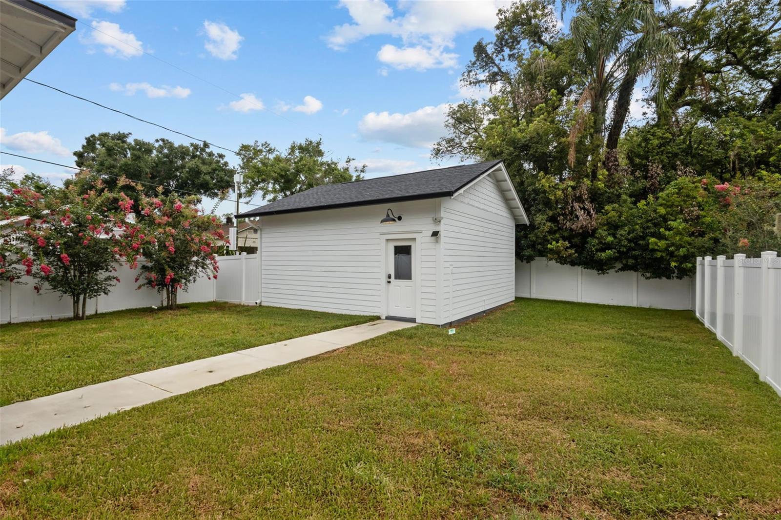 Image 54 of 58 For 502 Robles Street