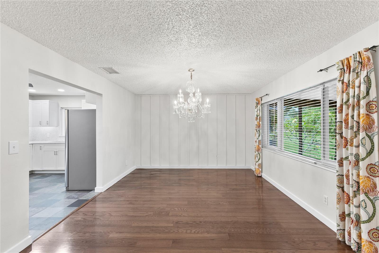 Image 11 of 29 For 996 56th Avenue S