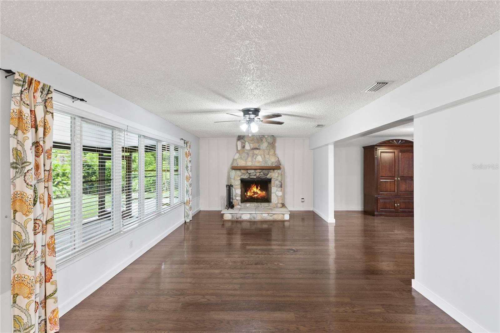 Image 12 of 29 For 996 56th Avenue S
