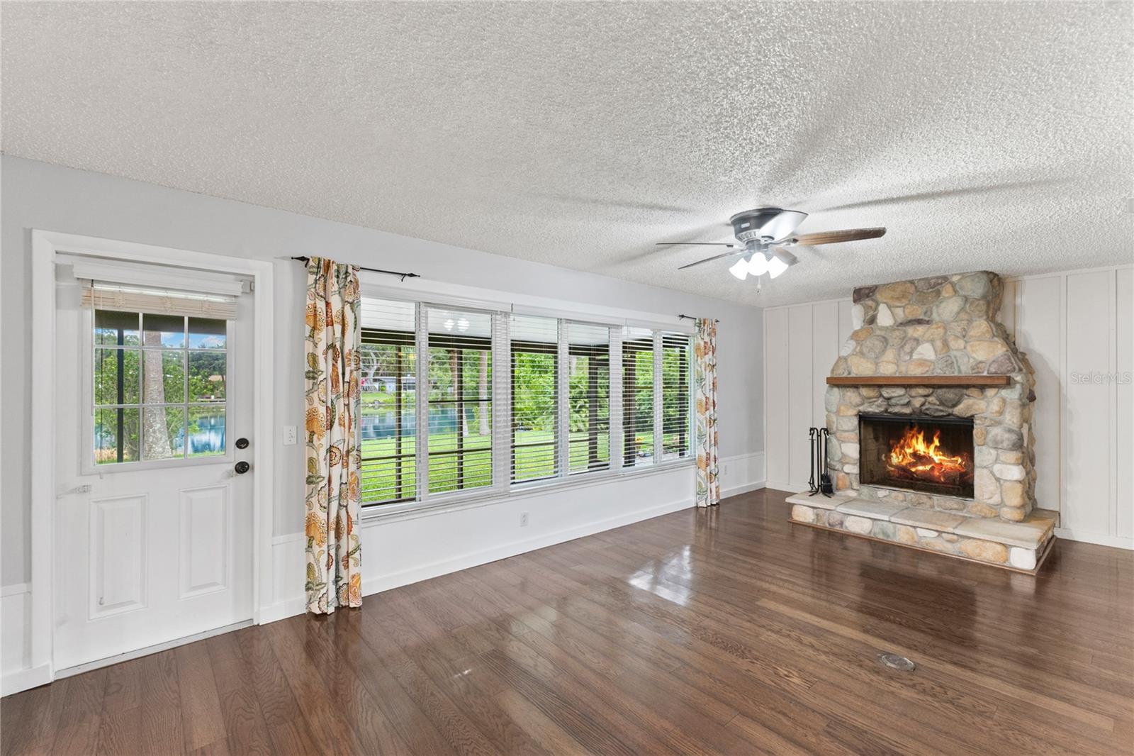Image 13 of 29 For 996 56th Avenue S