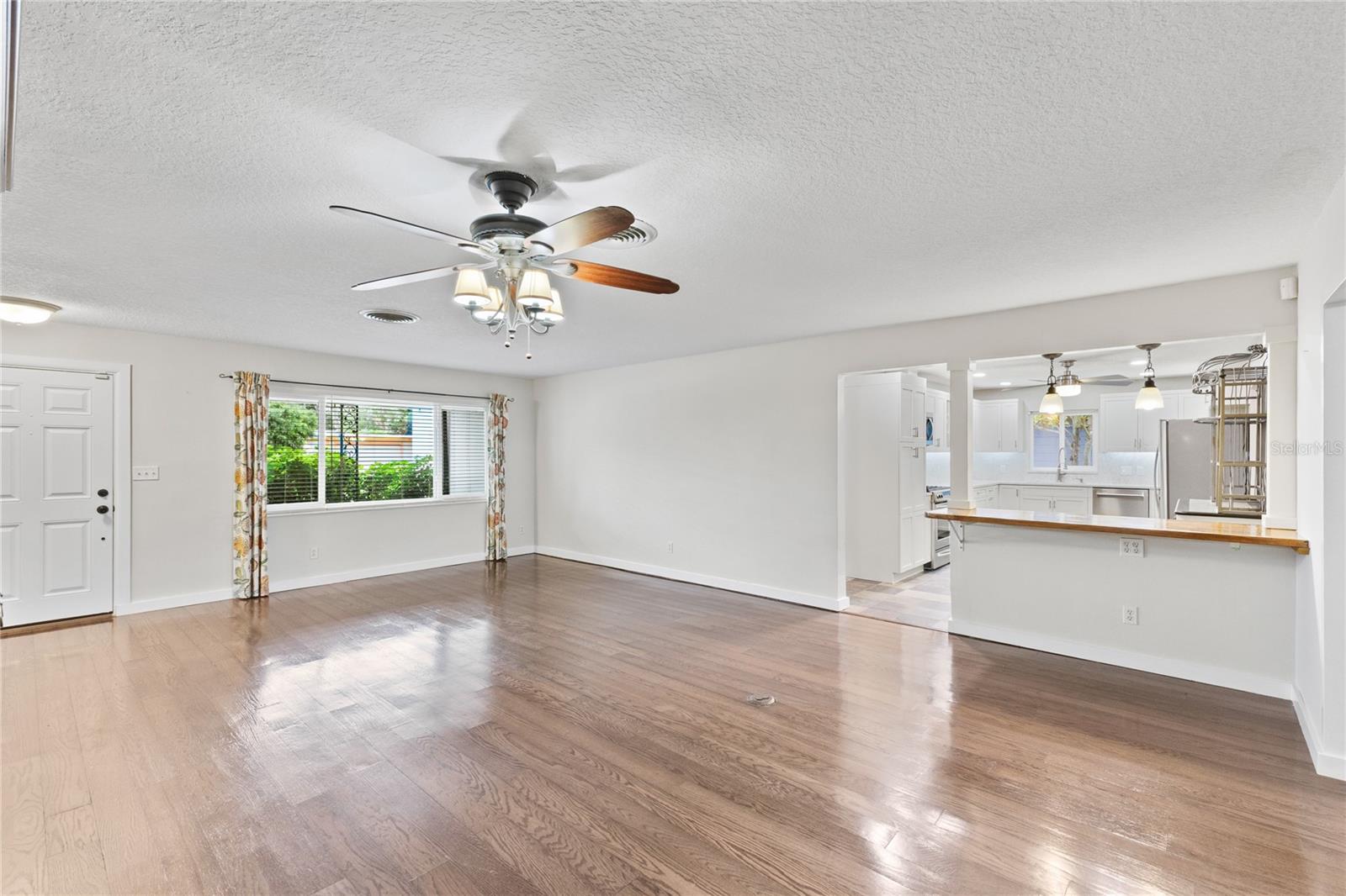 Image 4 of 29 For 996 56th Avenue S