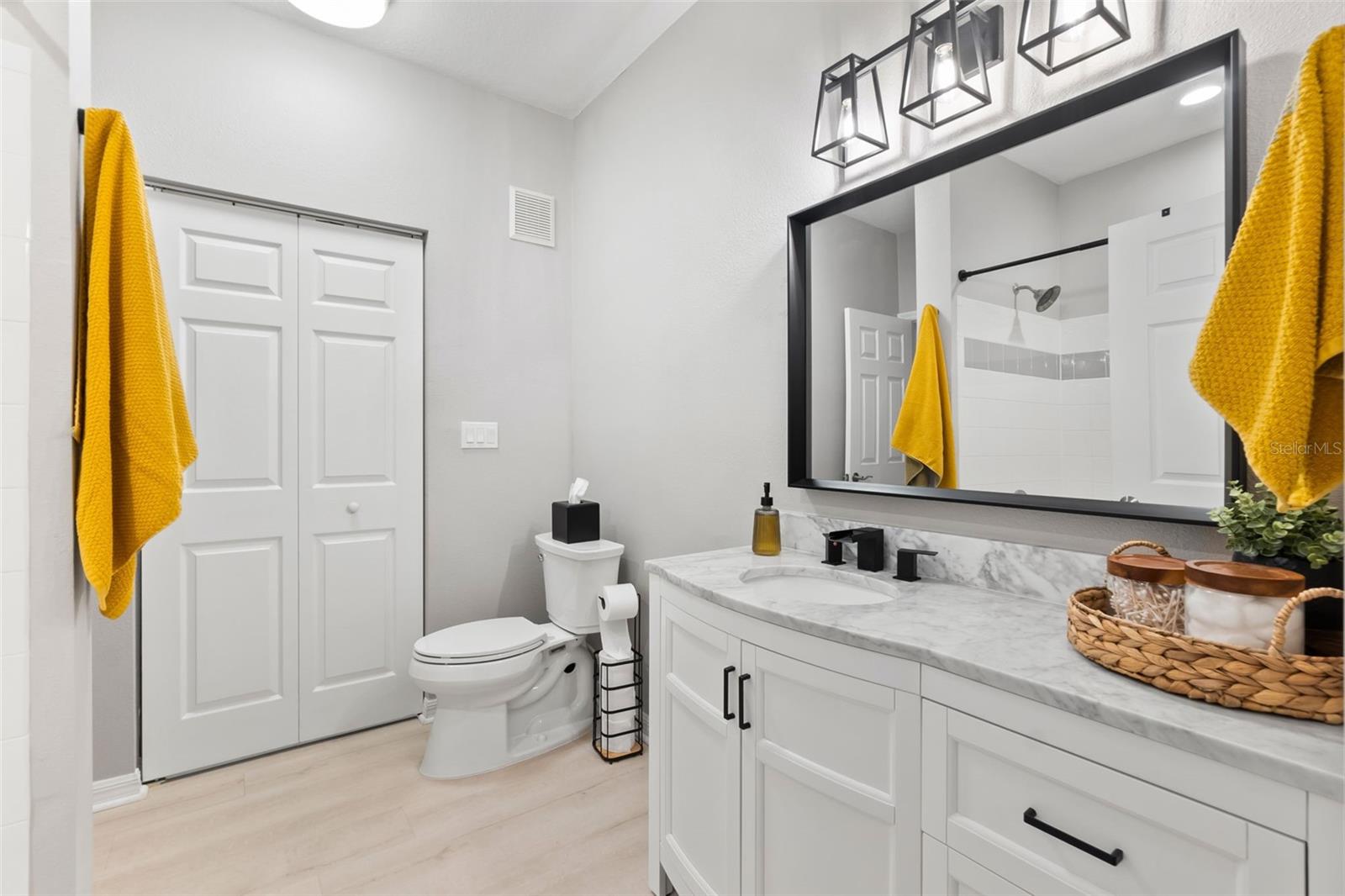 Image 12 of 24 For 10412 White Lake Court