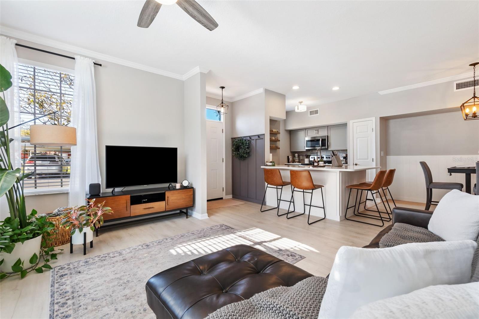 Image 3 of 24 For 10412 White Lake Court