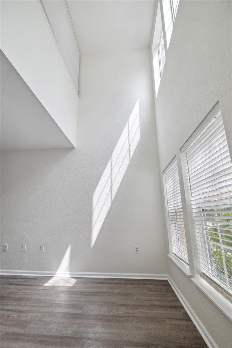Image 8 of 24 For 16314 Parkstone Palms Court