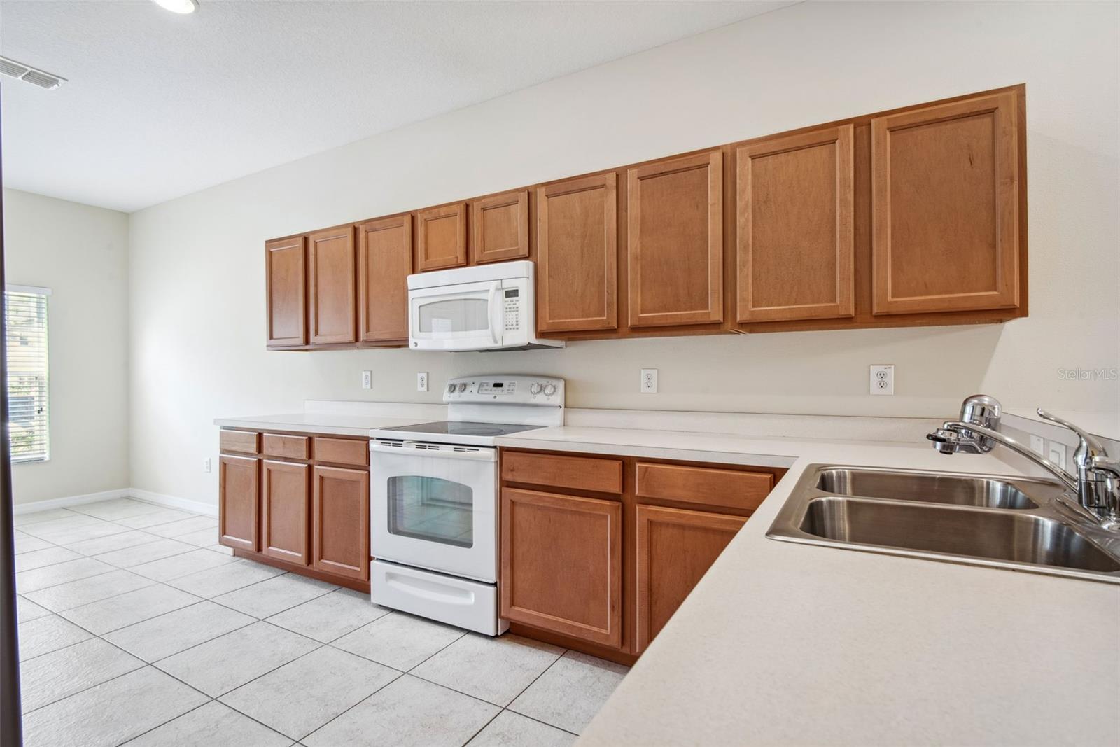 Image 7 of 37 For 31215 Flannery Court