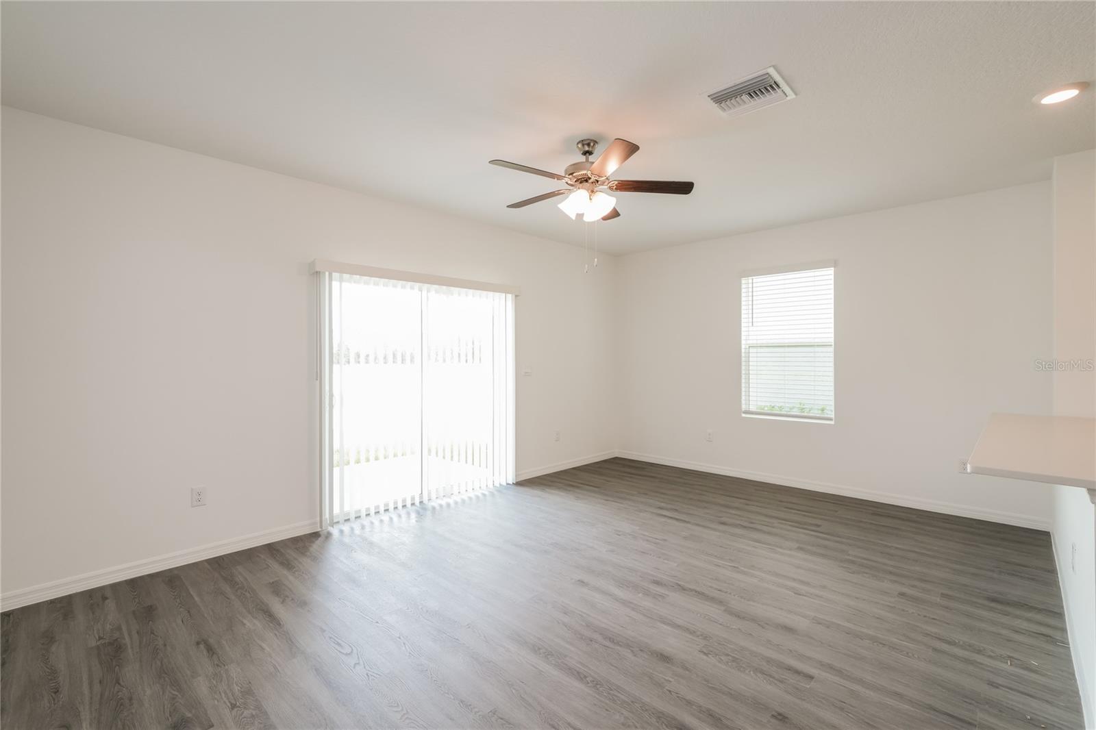 Image 2 of 15 For 8498 Lofty Timber Way
