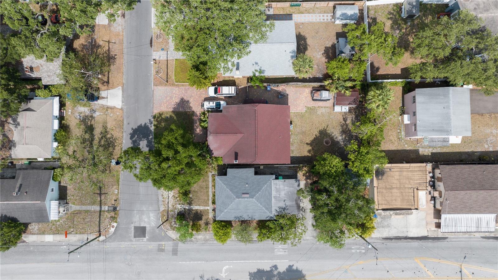 Listing photo id 4 for 216 South Avenue