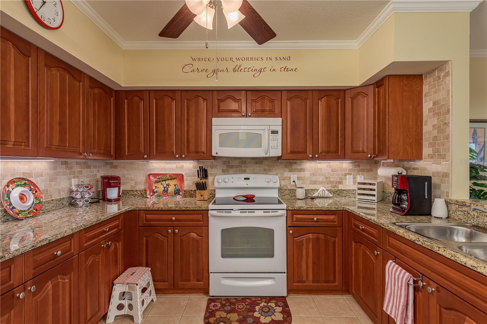 Image 13 of 39 For 4516 Seagull Drive 601