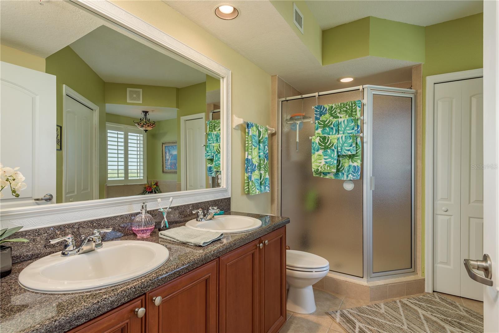 Image 17 of 39 For 4516 Seagull Drive 601