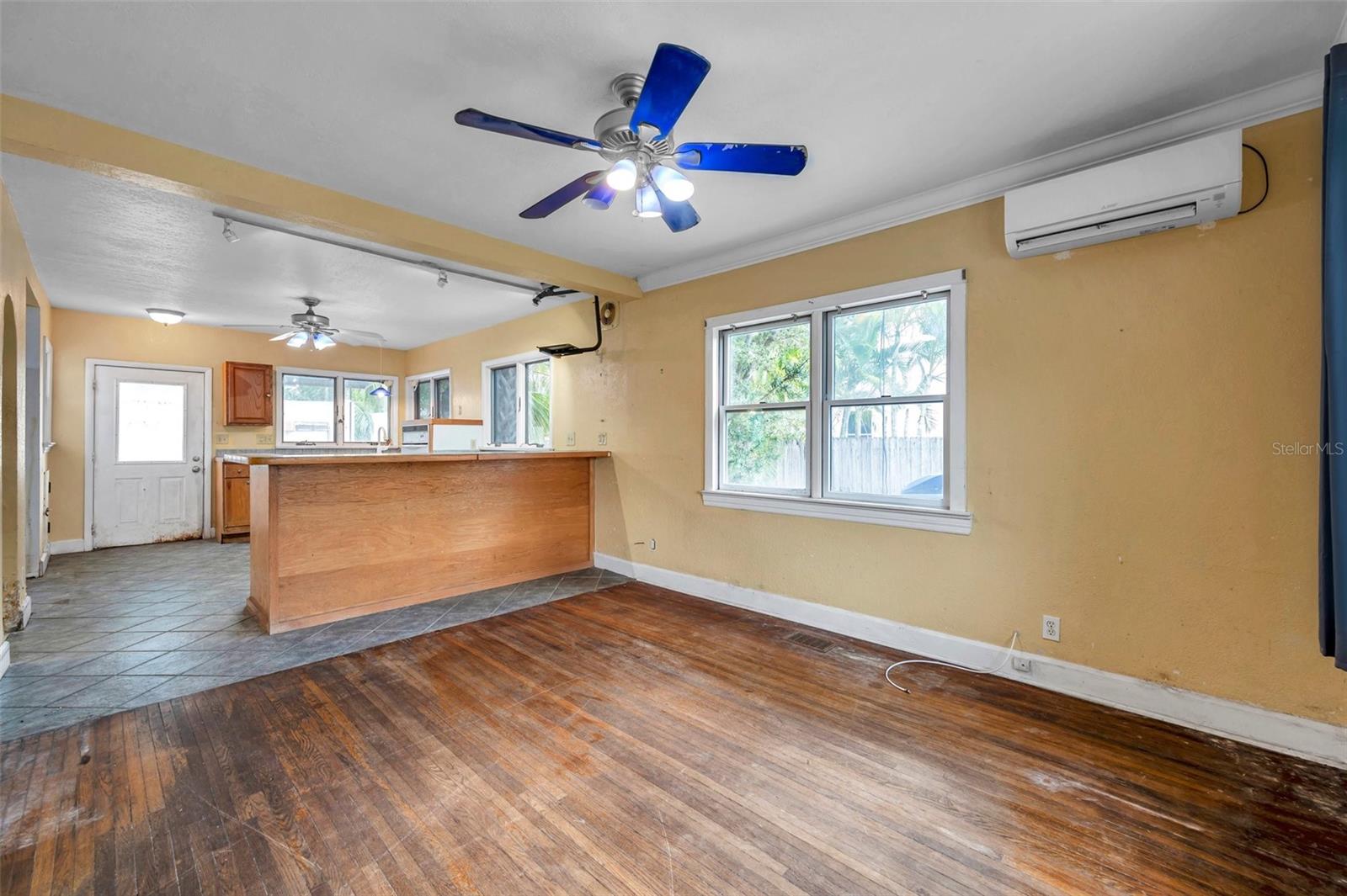 Image 10 of 55 For 4900 Alcazar Way S