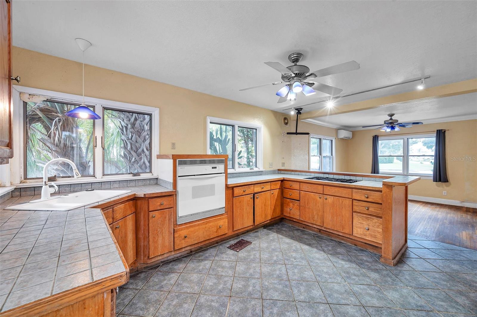 Image 15 of 55 For 4900 Alcazar Way S