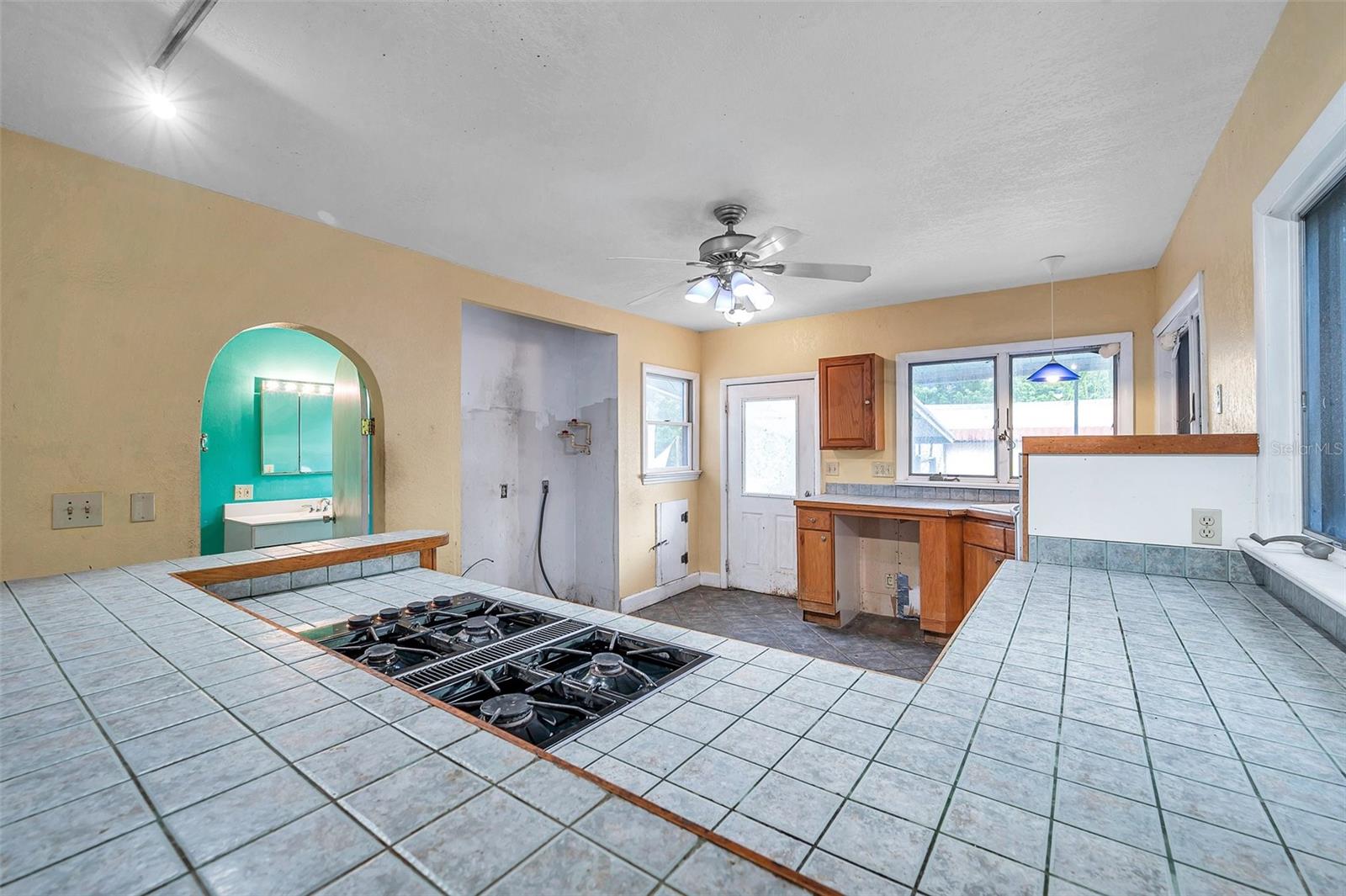 Image 16 of 55 For 4900 Alcazar Way S