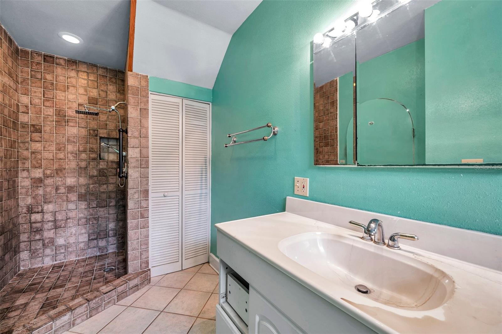 Image 17 of 55 For 4900 Alcazar Way S