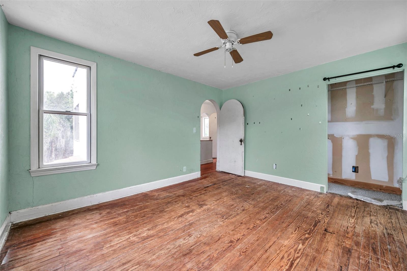 Image 34 of 55 For 4900 Alcazar Way S