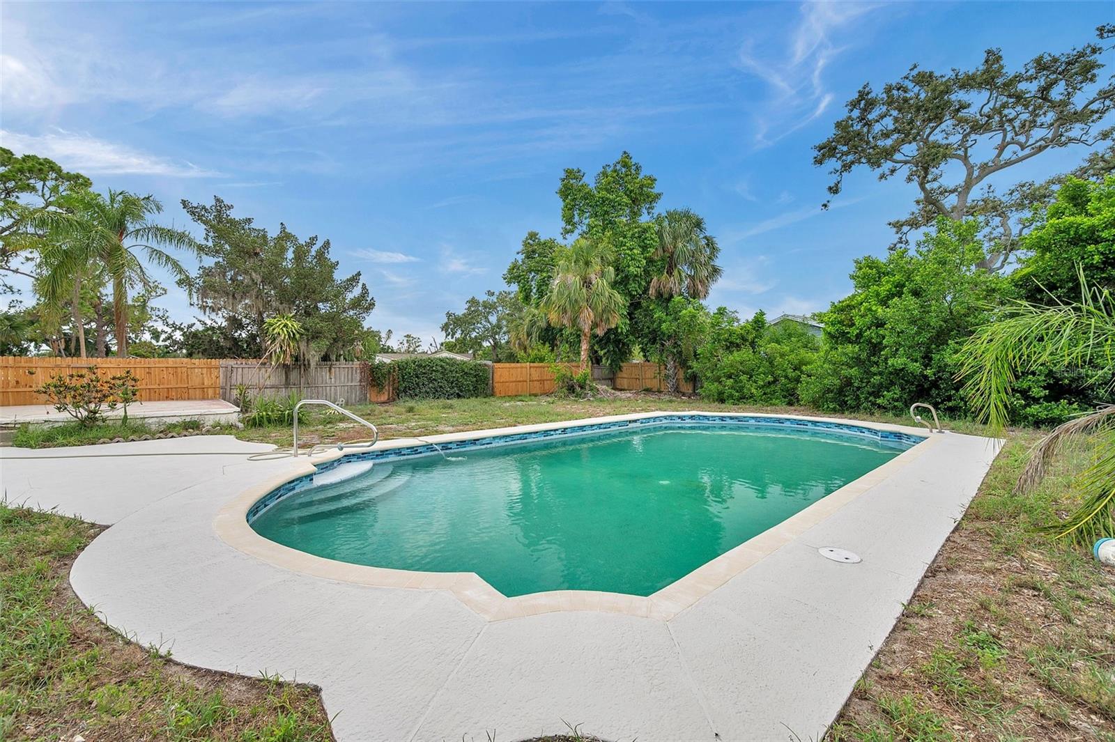 Image 45 of 55 For 4900 Alcazar Way S