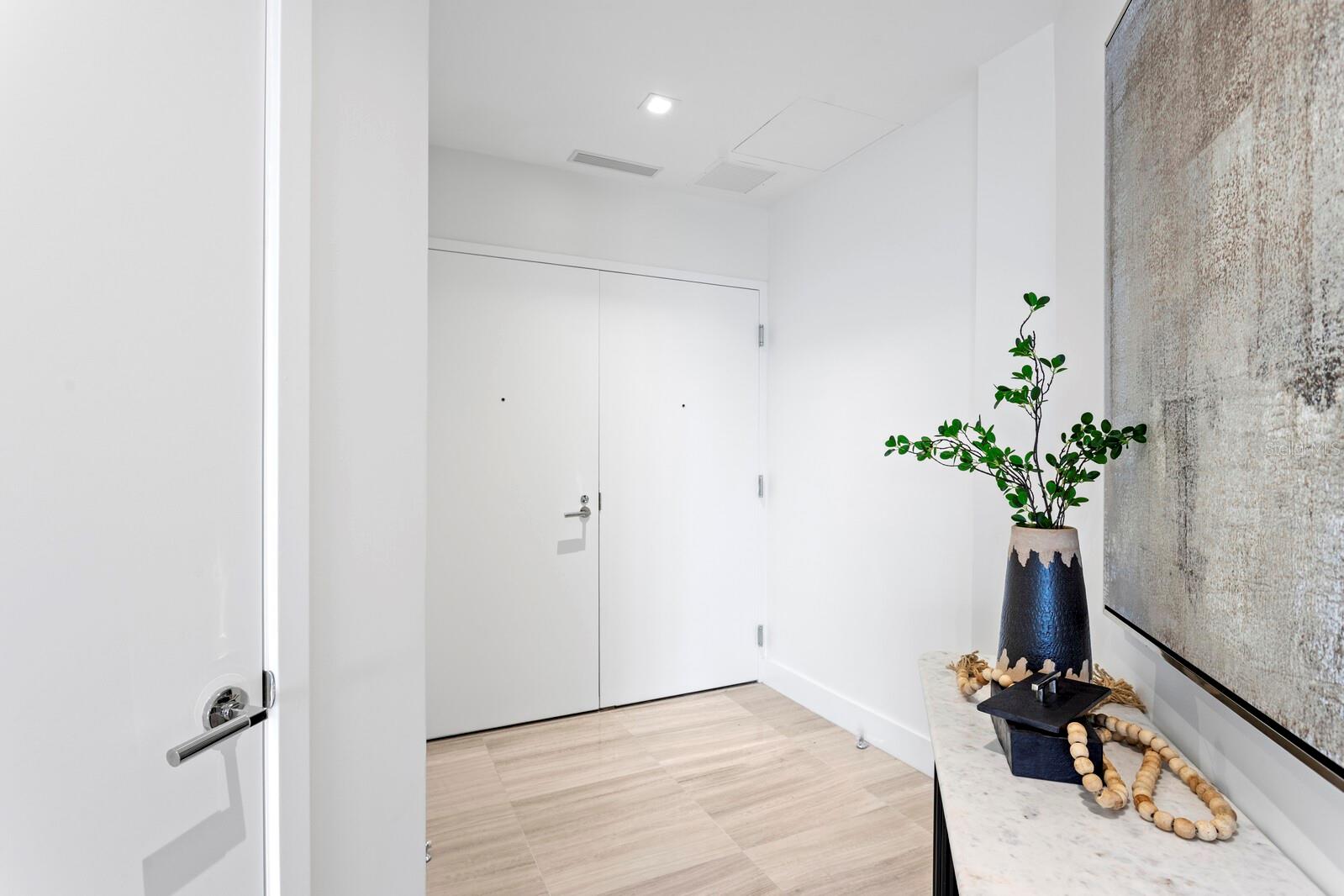 Image 43 of 95 For 2912 Santiago Street 1201