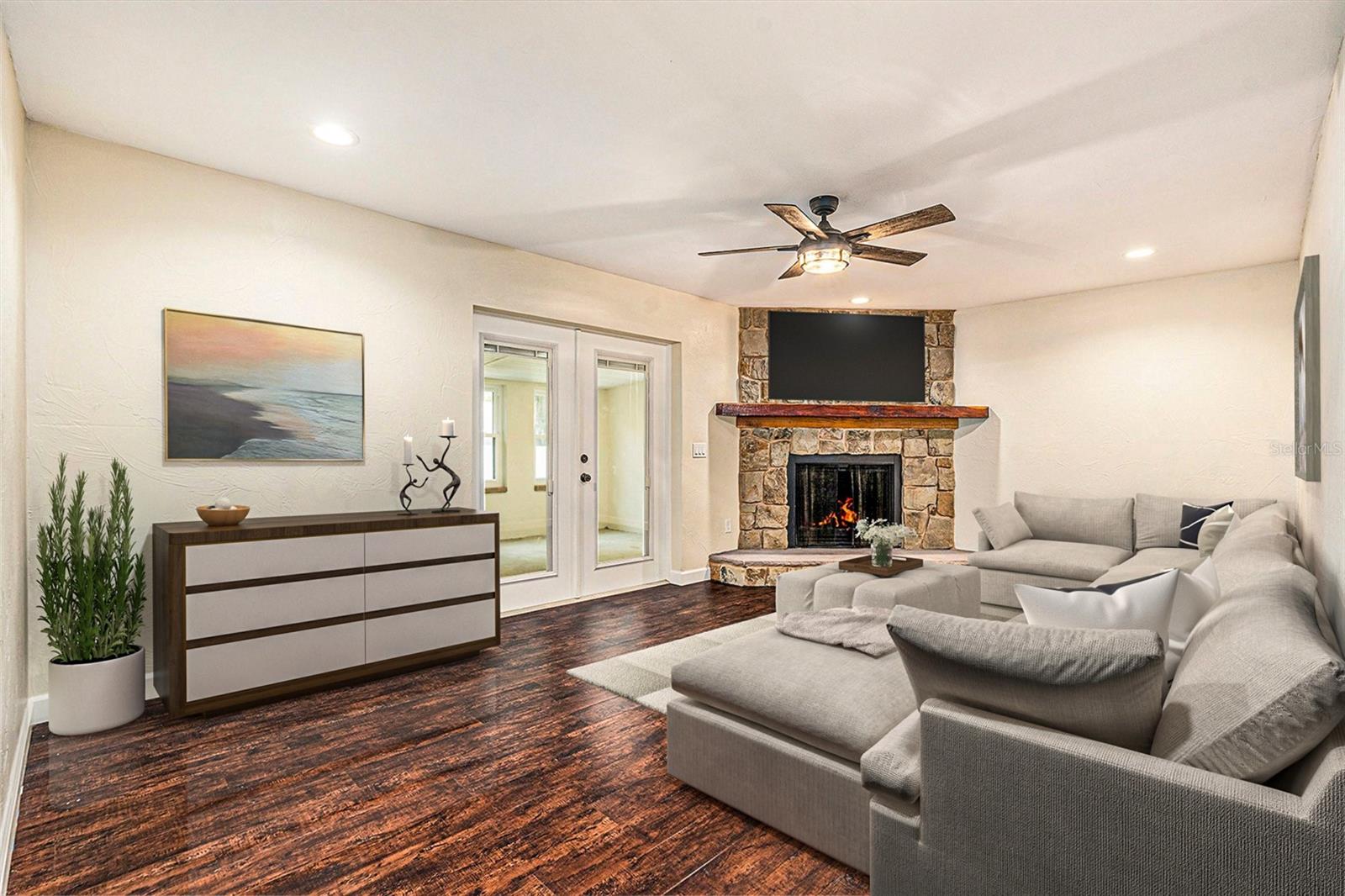 Listing photo id 11 for 5106 Five Acre Rd