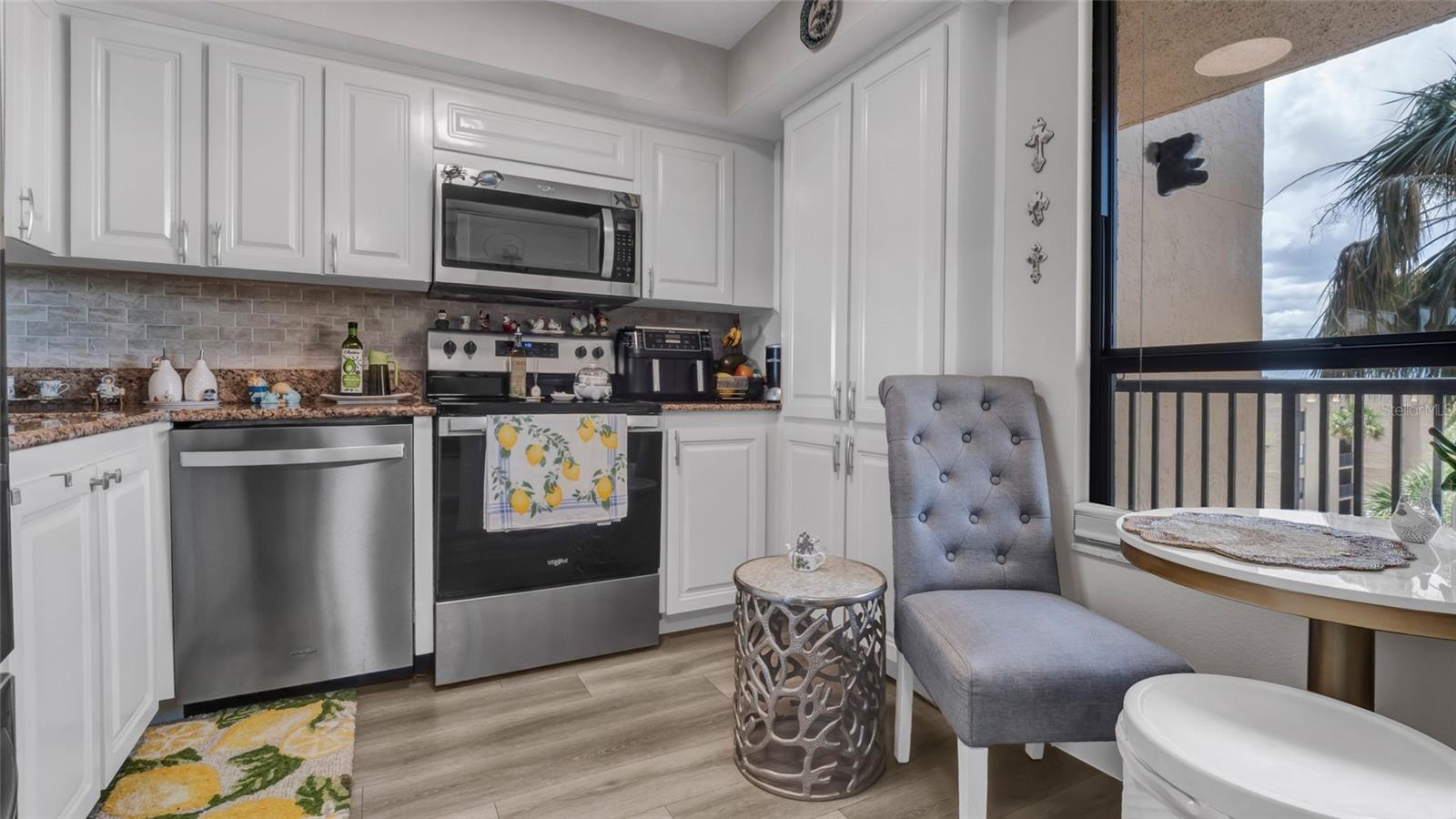Image 14 of 61 For 2616 Cove Cay Drive 505