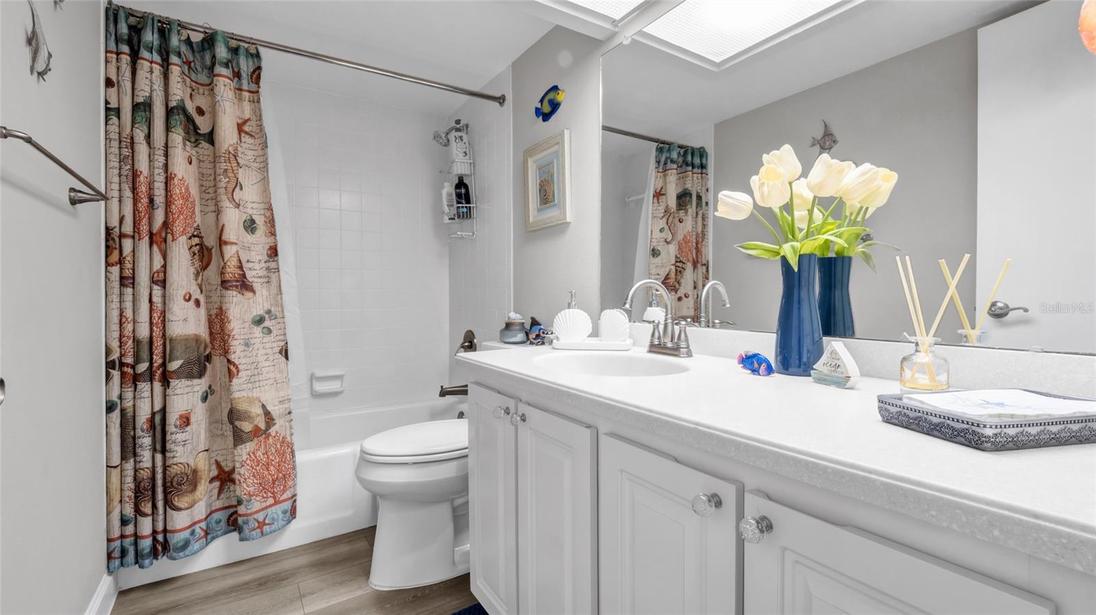 Image 25 of 61 For 2616 Cove Cay Drive 505