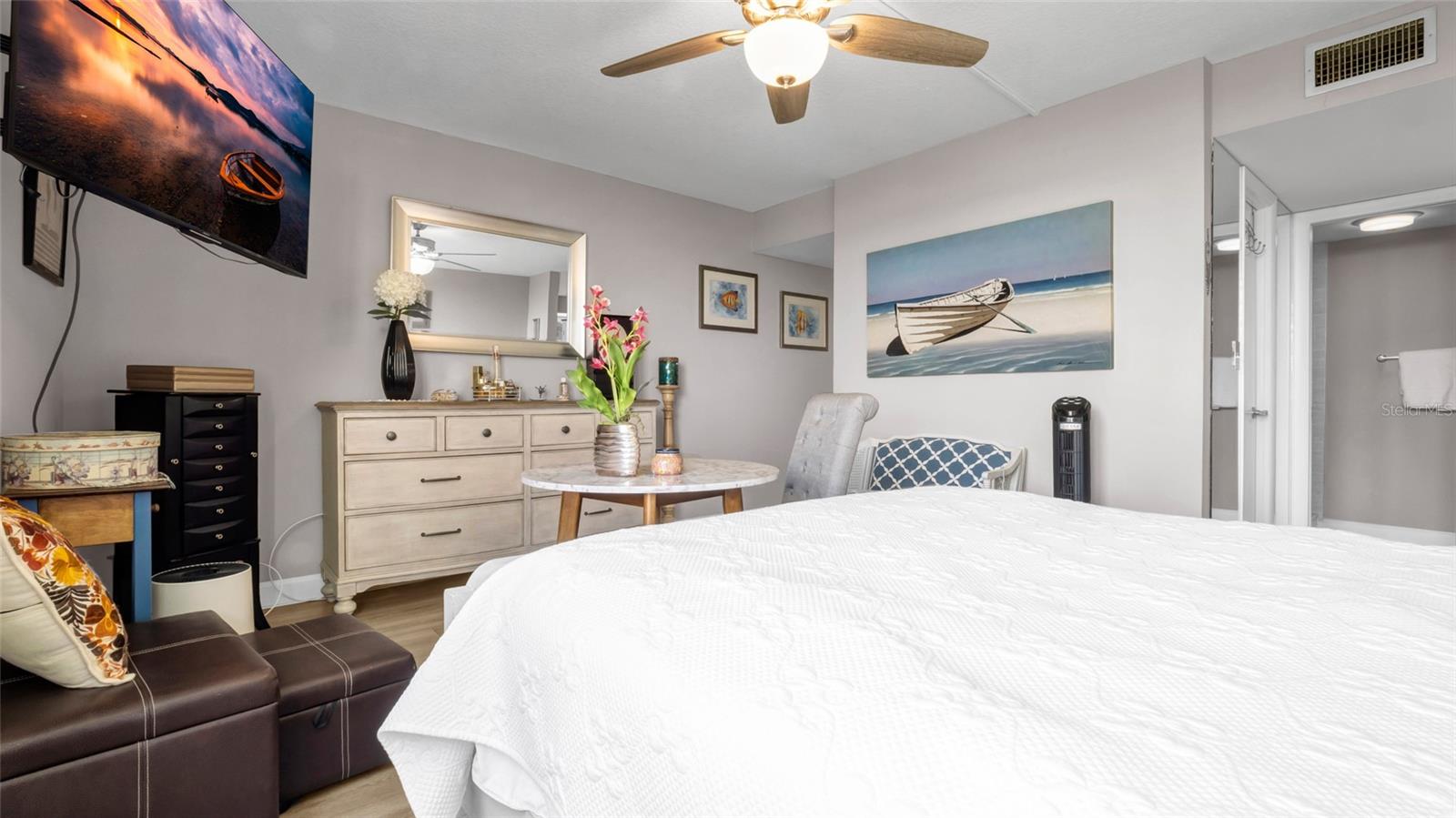 Image 30 of 61 For 2616 Cove Cay Drive 505