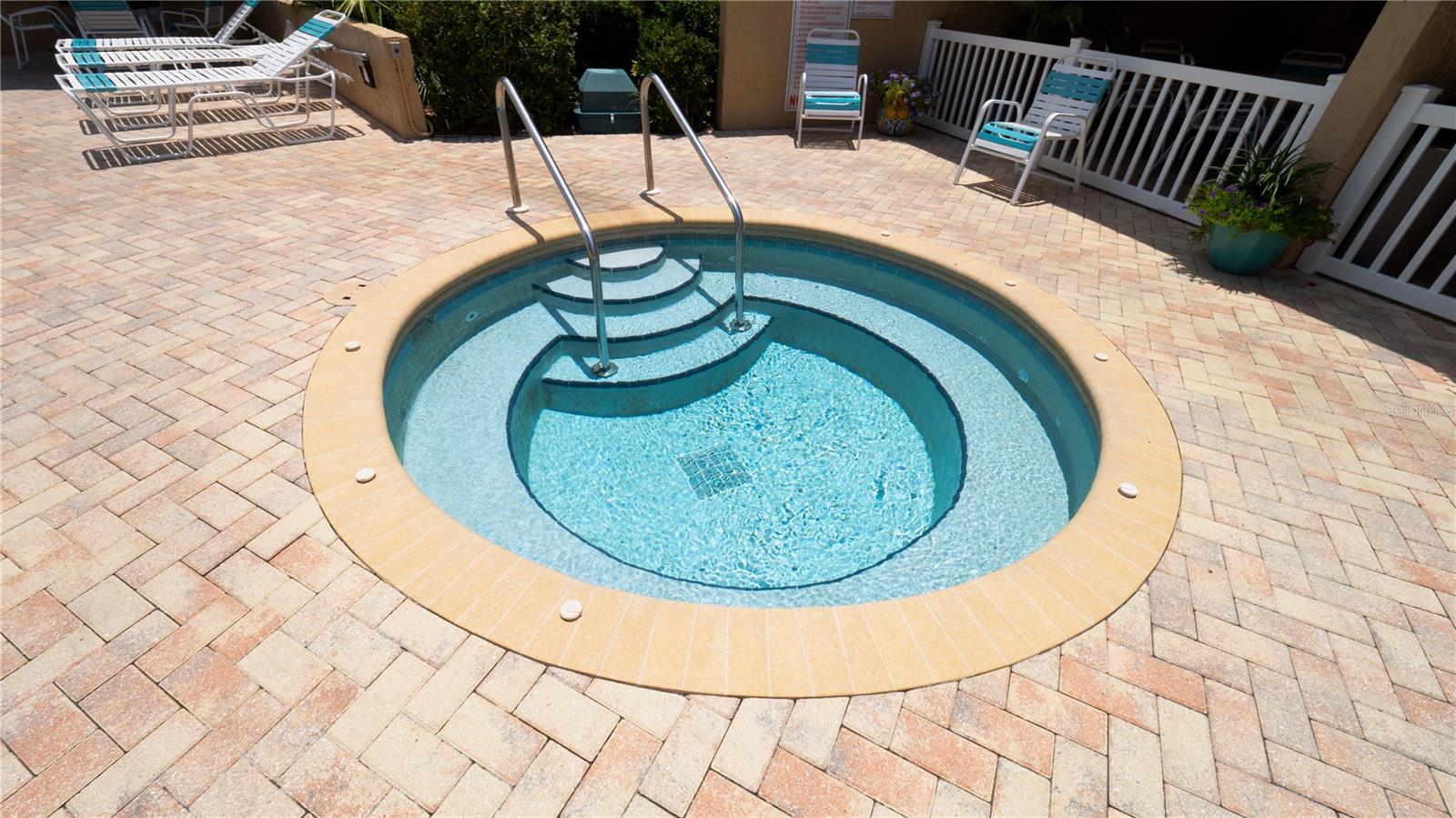 Image 46 of 61 For 2616 Cove Cay Drive 505