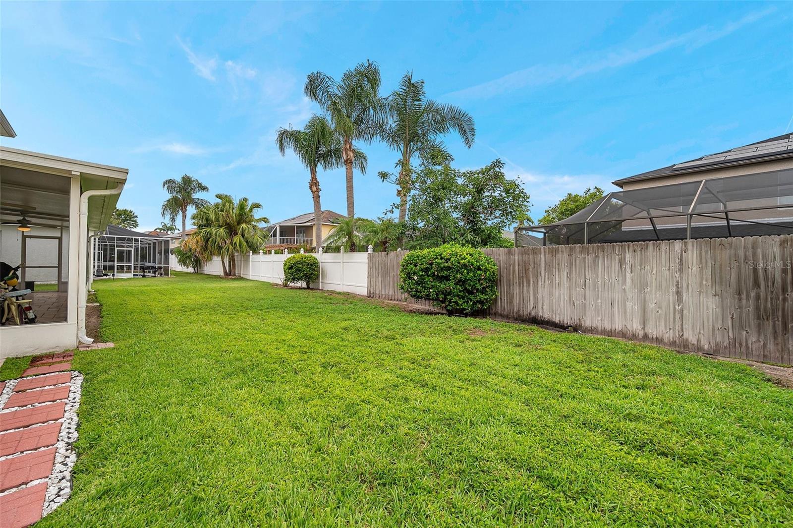 Listing photo id 9 for 27133 Sea Breeze Way