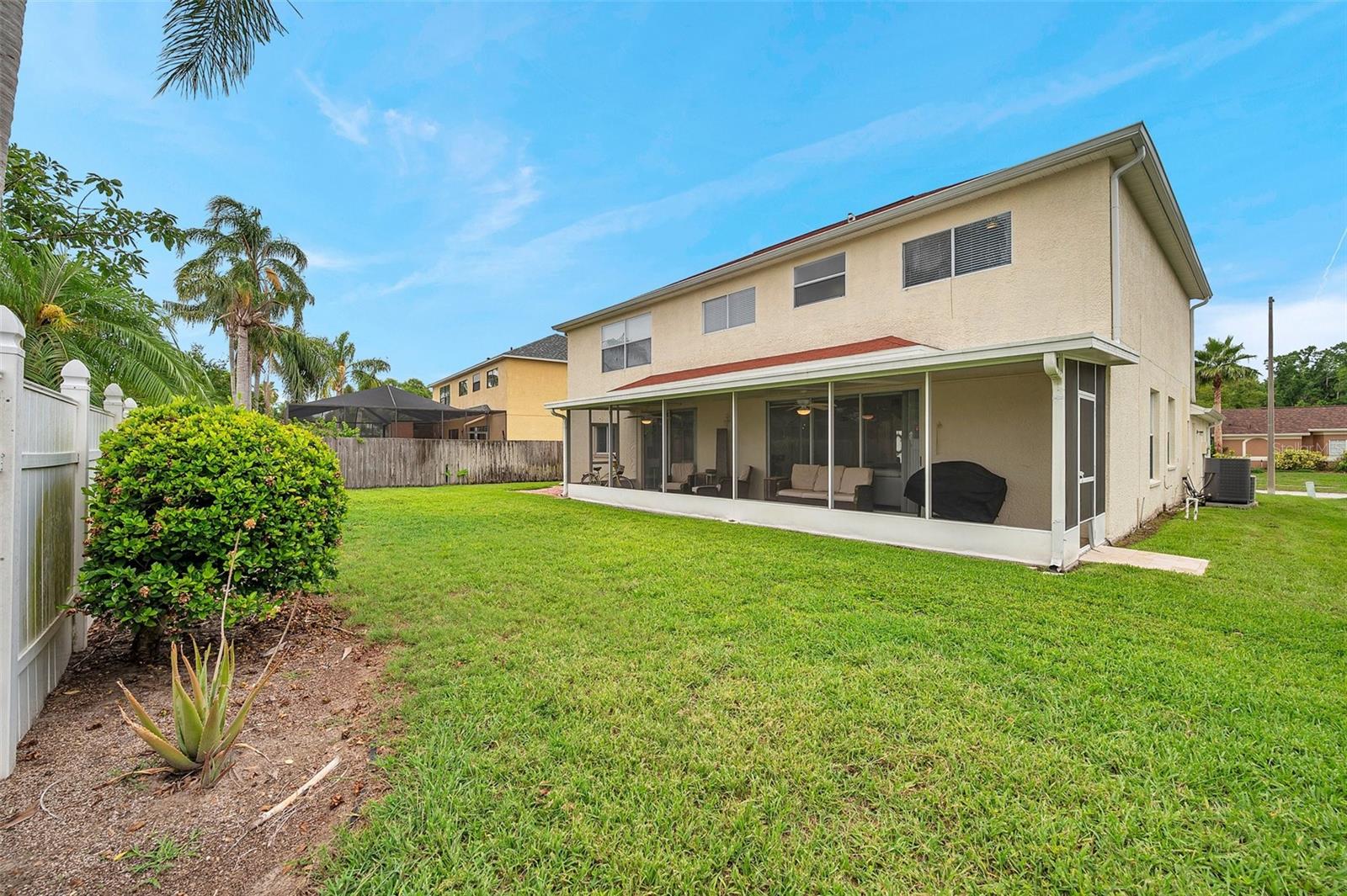 Listing photo id 11 for 27133 Sea Breeze Way