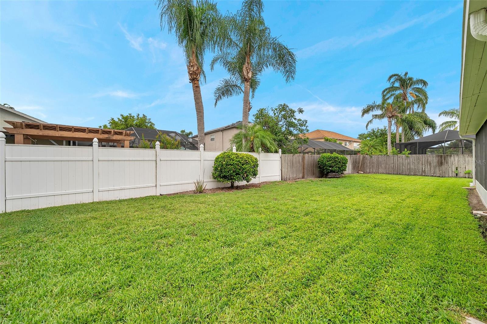 Listing photo id 12 for 27133 Sea Breeze Way