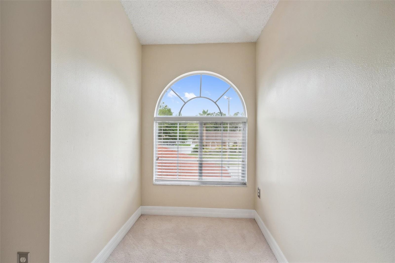 Listing photo id 21 for 27133 Sea Breeze Way