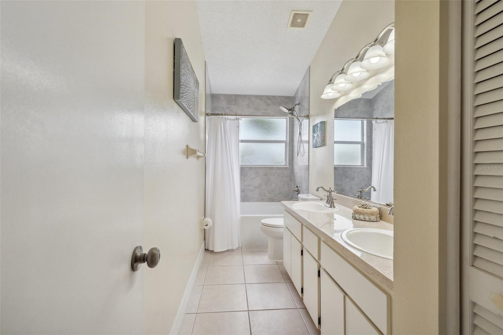 Listing photo id 23 for 27133 Sea Breeze Way