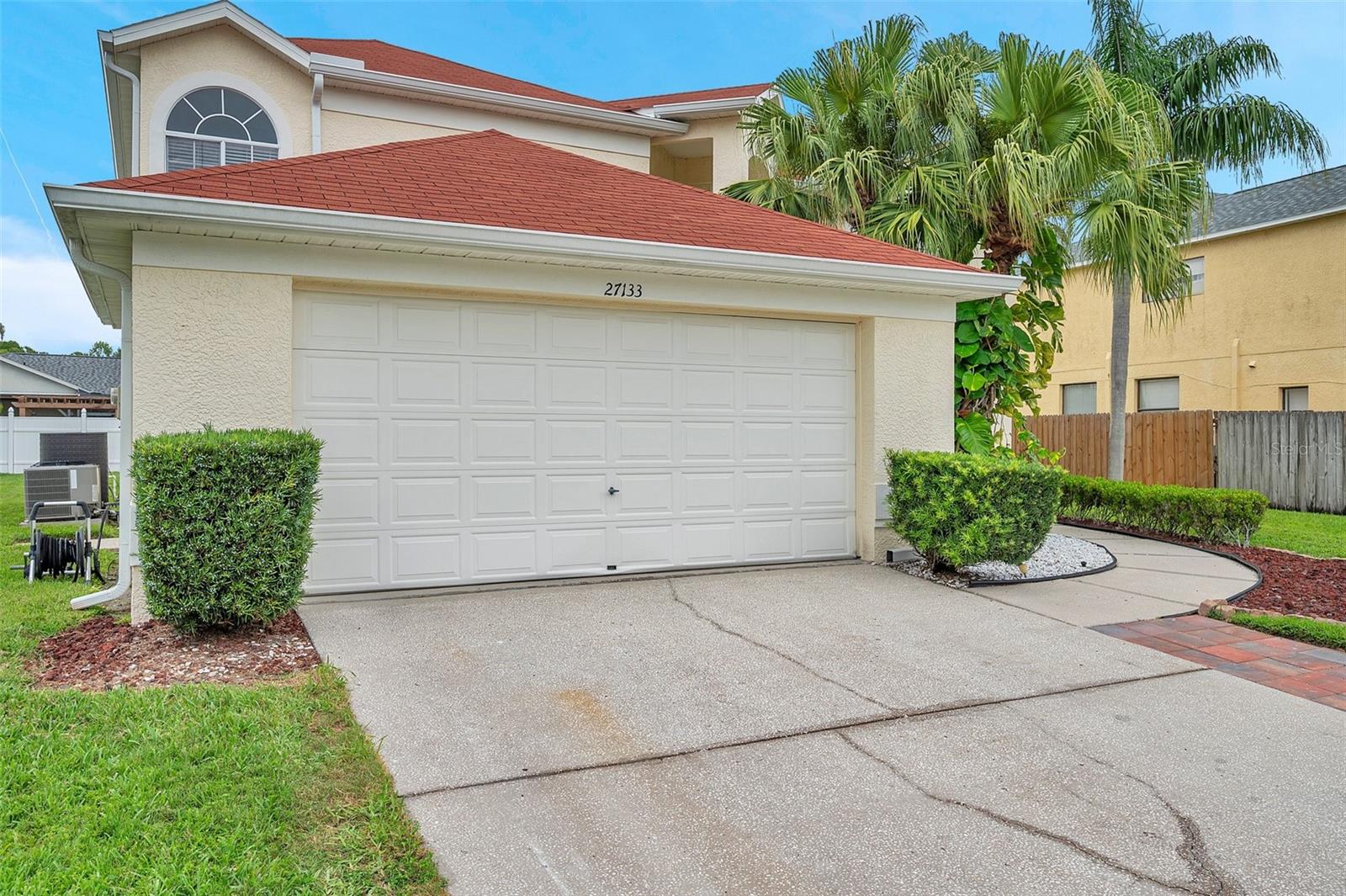 Listing photo id 3 for 27133 Sea Breeze Way