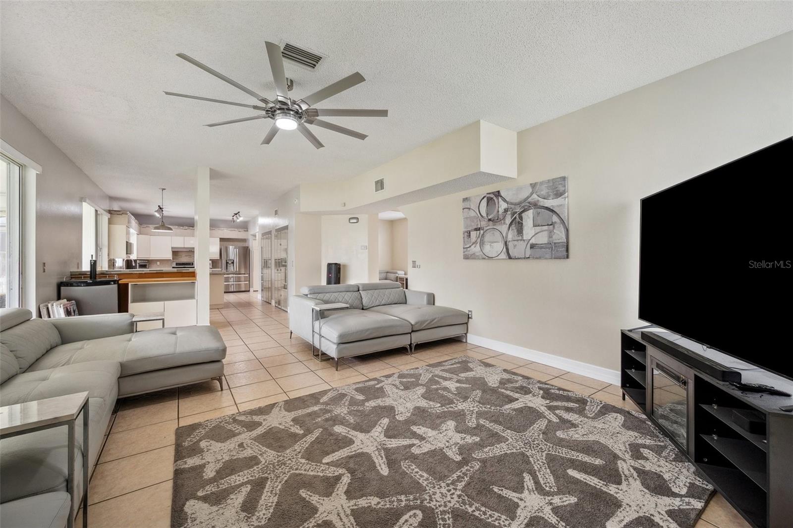 Listing photo id 51 for 27133 Sea Breeze Way