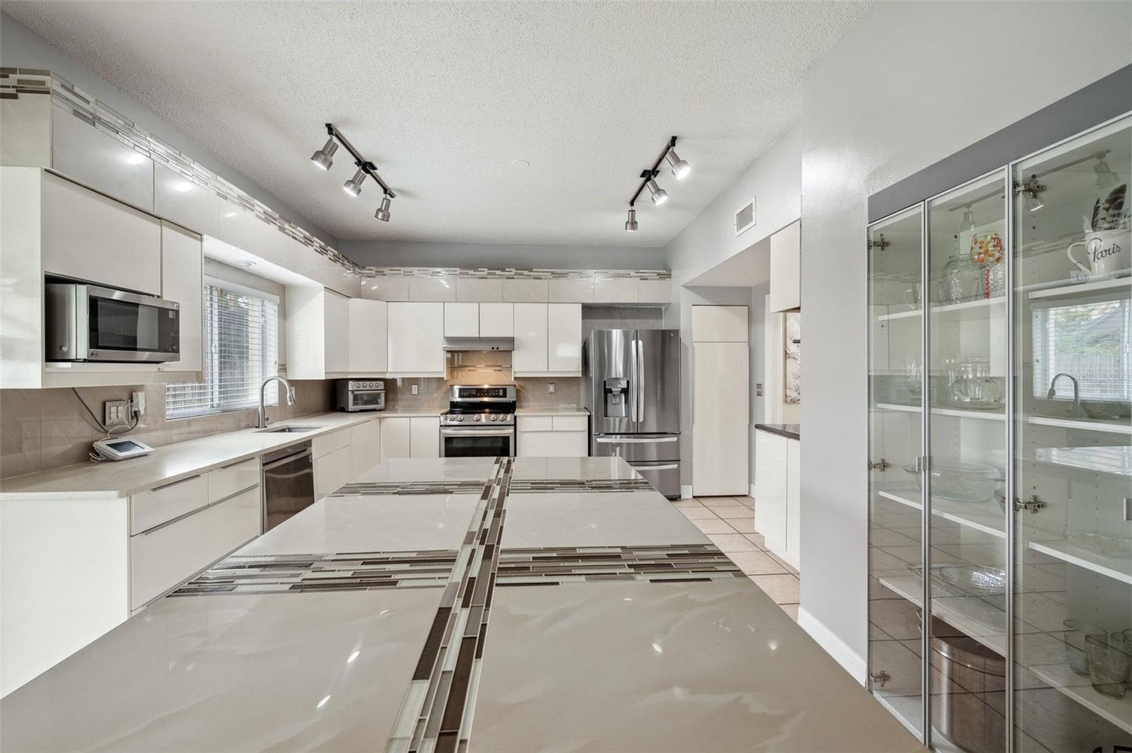 Listing photo id 55 for 27133 Sea Breeze Way