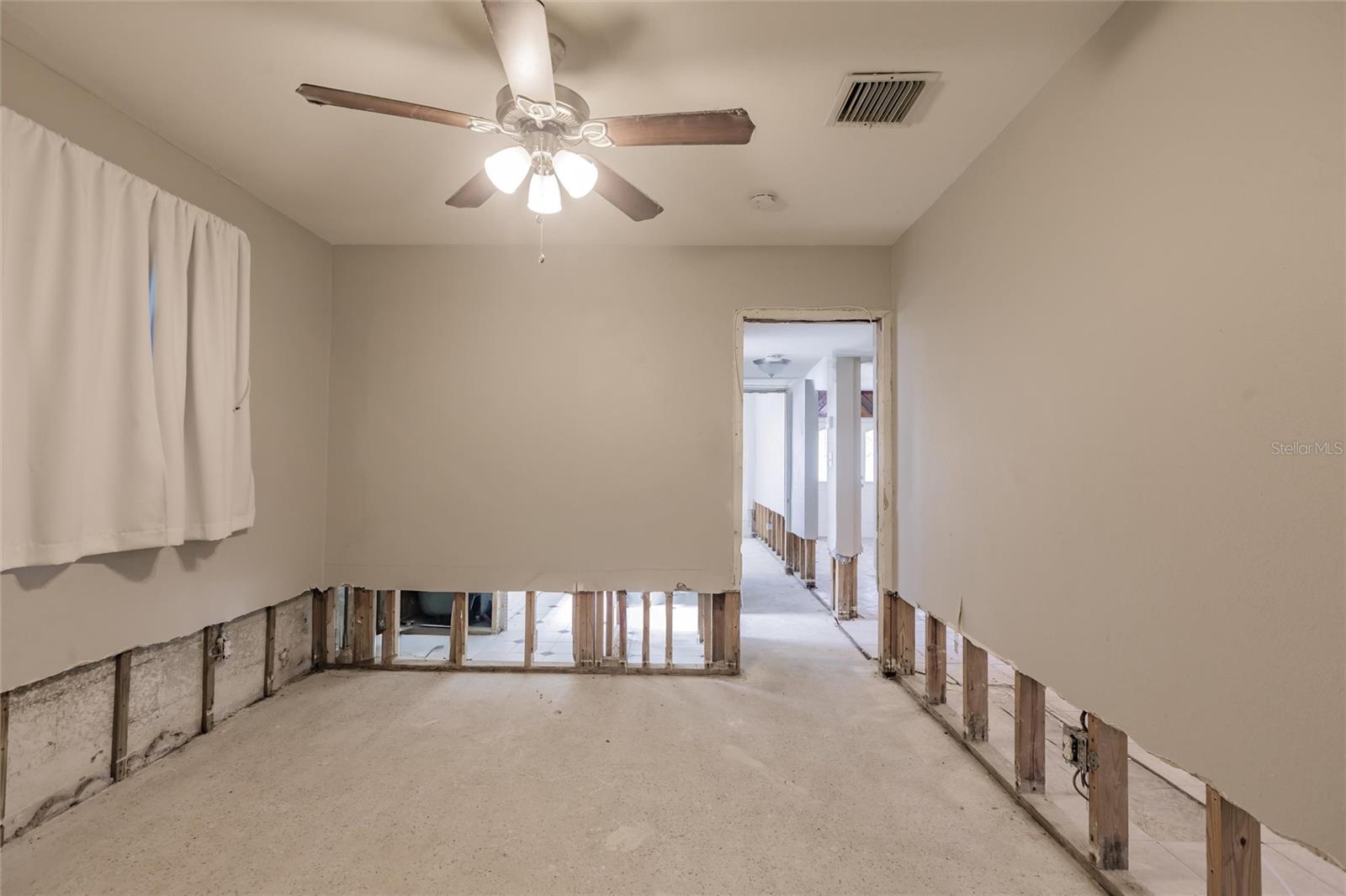Image 11 of 27 For 647 74th Avenue N