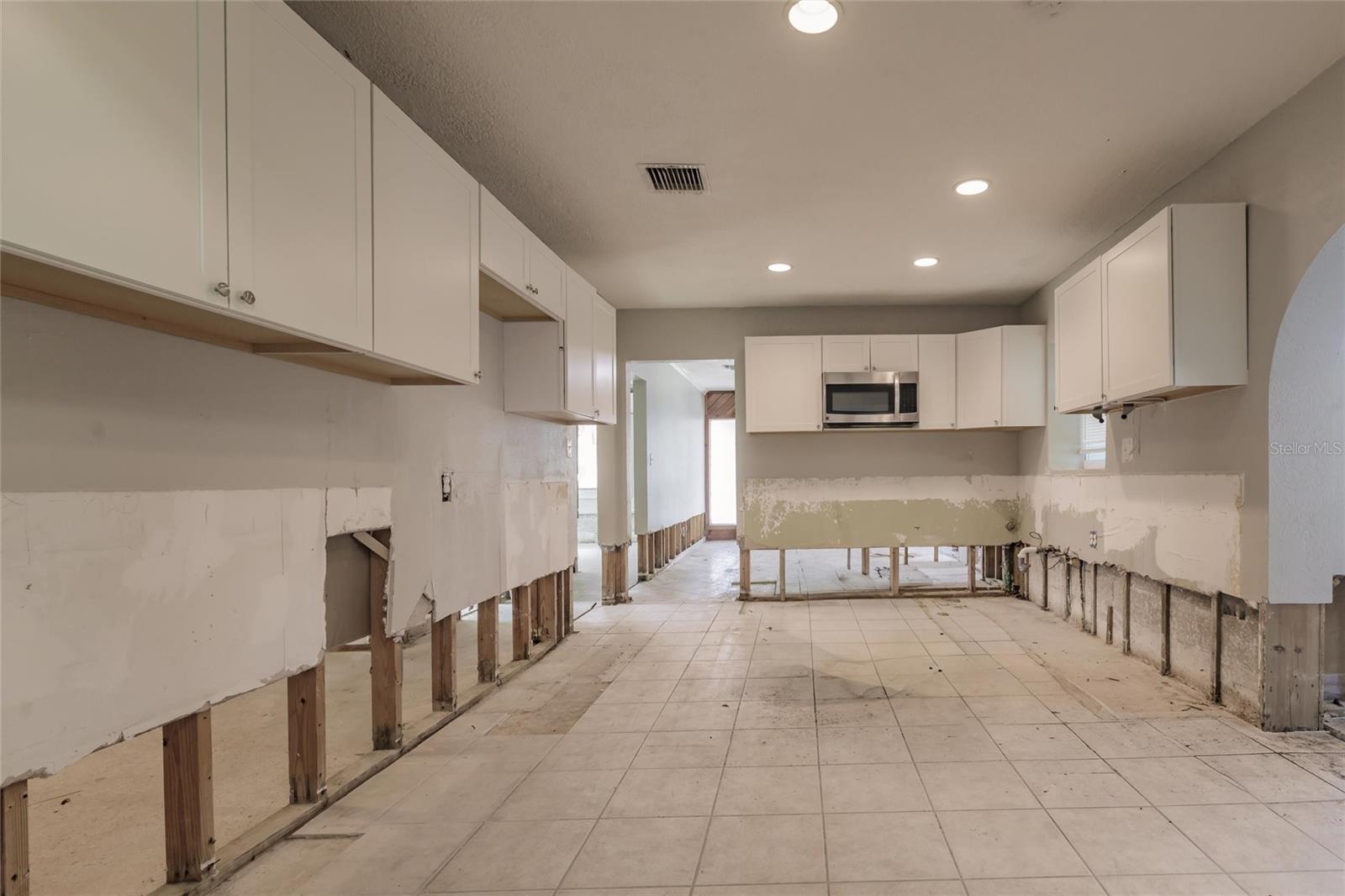 Image 17 of 27 For 647 74th Avenue N