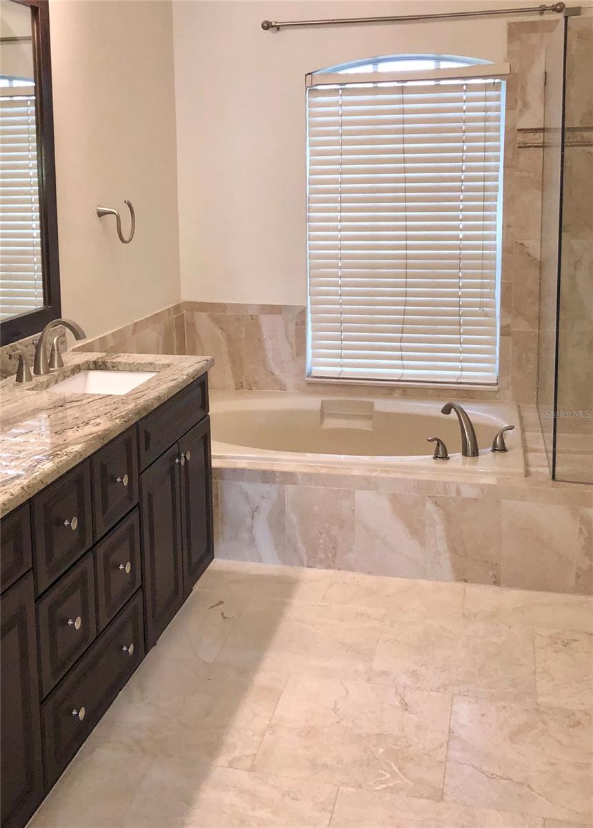 Image 10 of 21 For 12415 Seabrook Drive