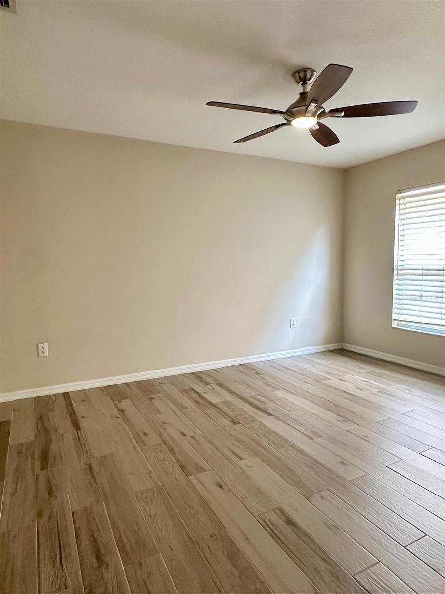 Image 15 of 21 For 12415 Seabrook Drive